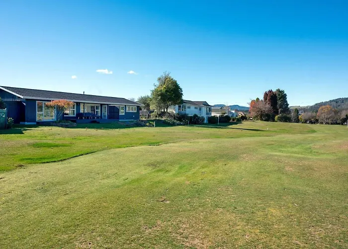 Above Par Golf Course With Hot Tub 4bd3bth *