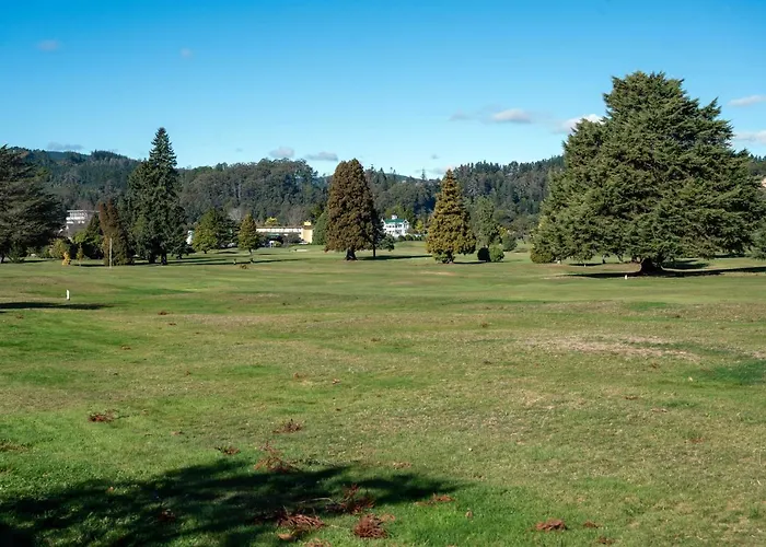 Above Par Golf Course With Hot Tub 4bd3bth Villa Rotorua