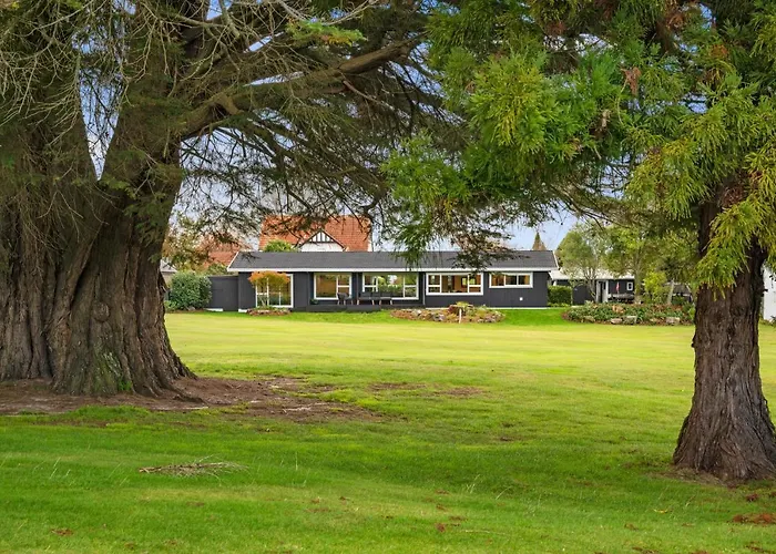 Above Par Golf Course With Hot Tub 4bd3bth Villa