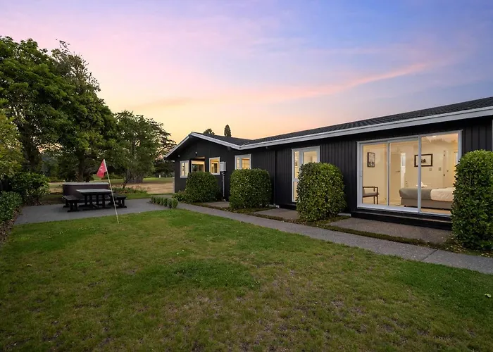 Above Par Golf Course With Hot Tub 4bd3bth Villa *
